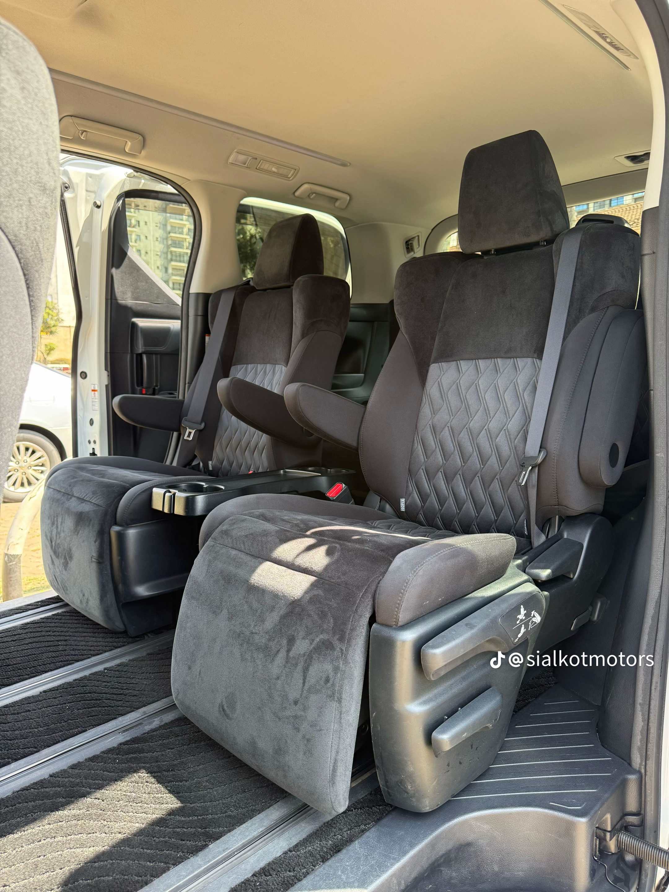 2019 Toyota Vellfire